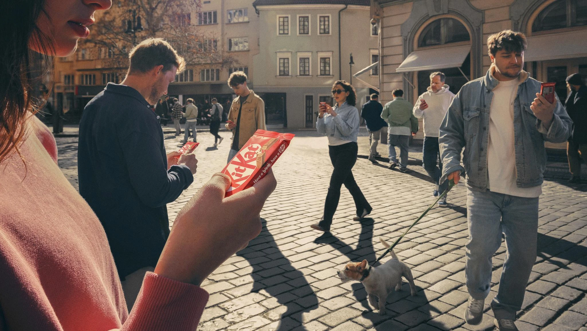 KITKAT PHONE BREAK