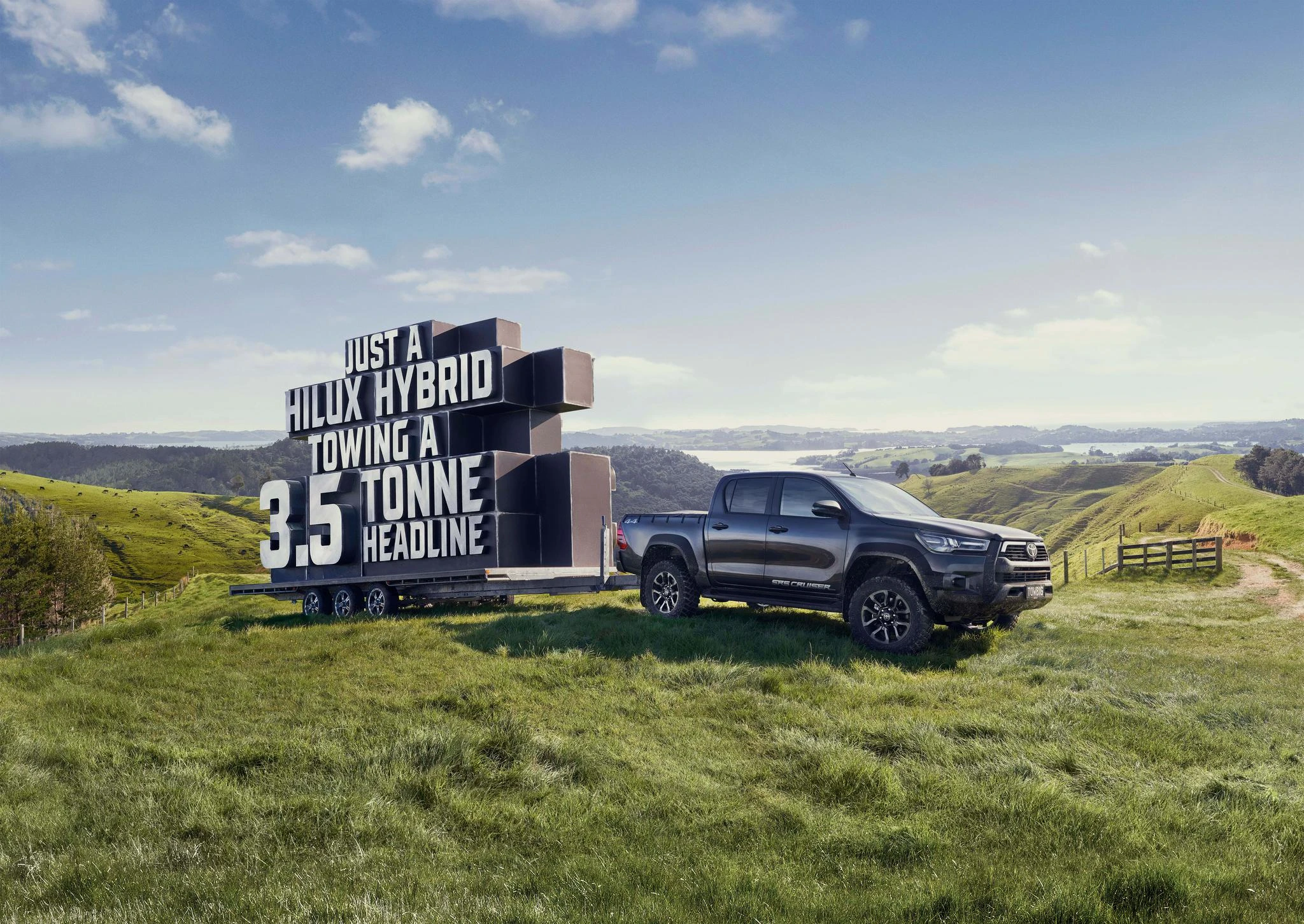 HILUX HYBRID - 3.5 TONNE HEADLINE