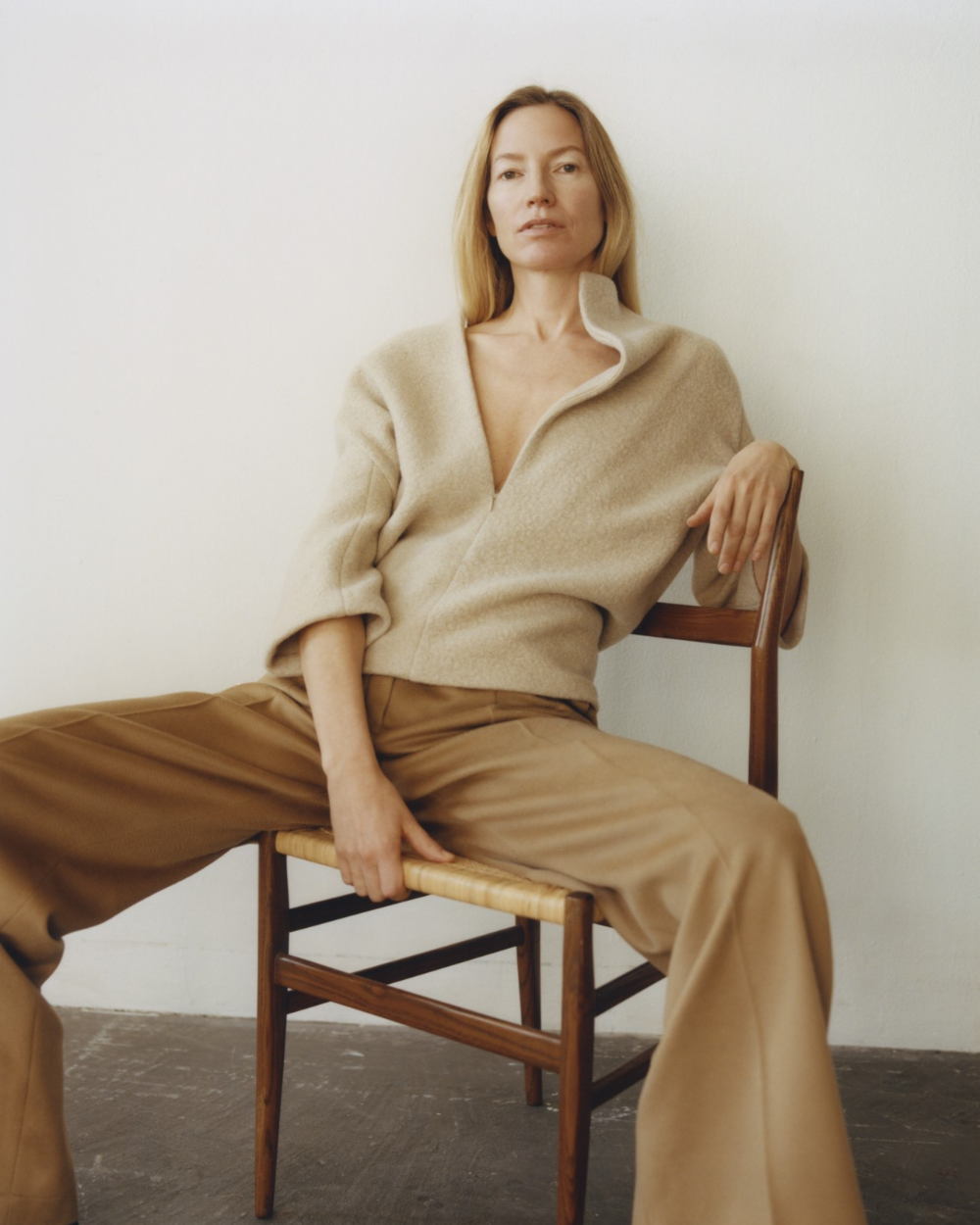 I’M STILL HER: JOHAN - image 1