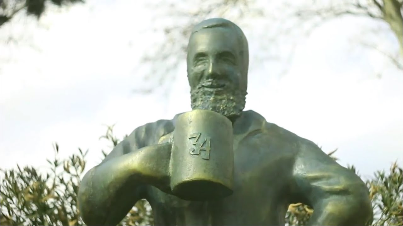 STATUE JUST FOR LOVING BEER - image 1