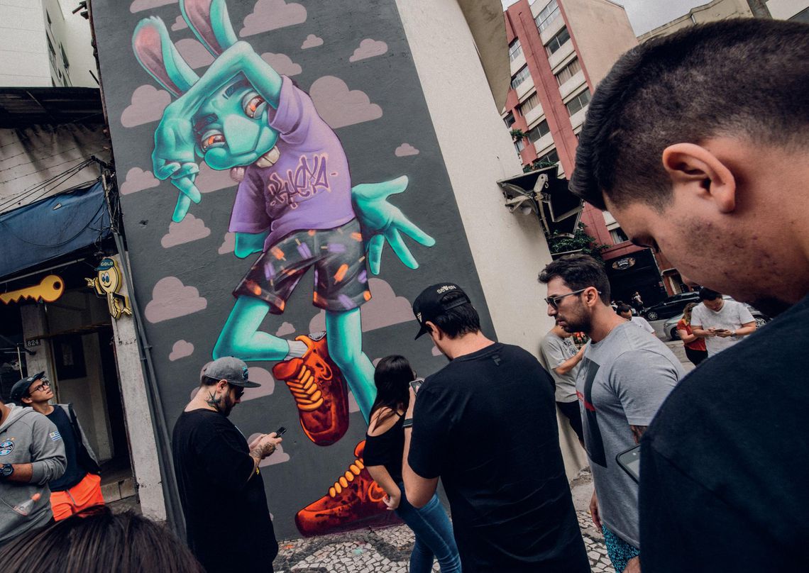AIR MAX GRAFFITI STORES - image 1